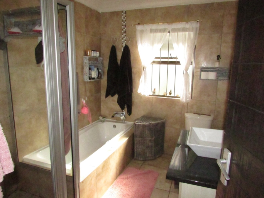 3 Bedroom Property for Sale in Baysvalley Free State